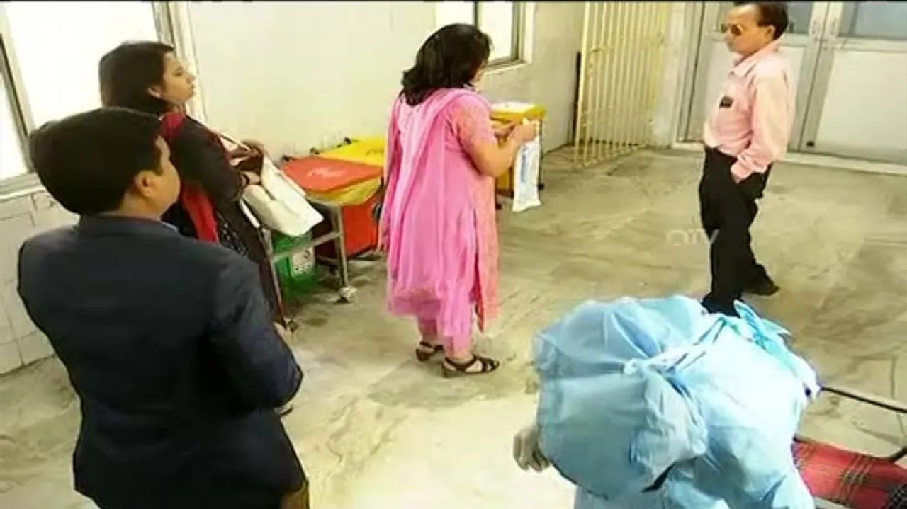 Coronavirus Scare In Odisha: Central Team Reviews Preparedness At SCB Isolation Ward