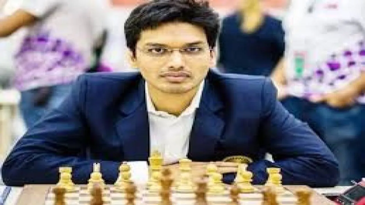 Harikrishna holds Navara; rises to top in Biel chess festival