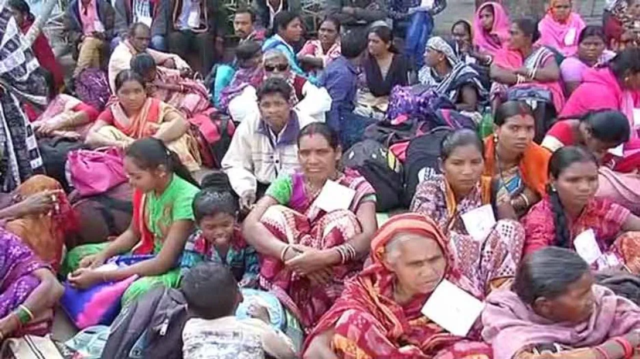 Helpless, Chit Fund Duped Investors Stage Indefinite 'Satyagraha'