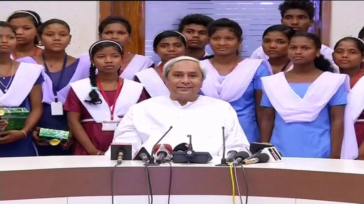 Dongria students felicitated for matric glory