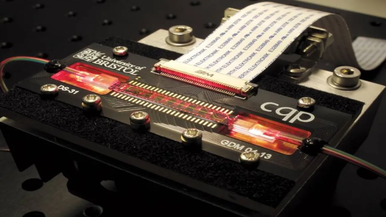 Complete design of silicon quantum computer chip unveiled