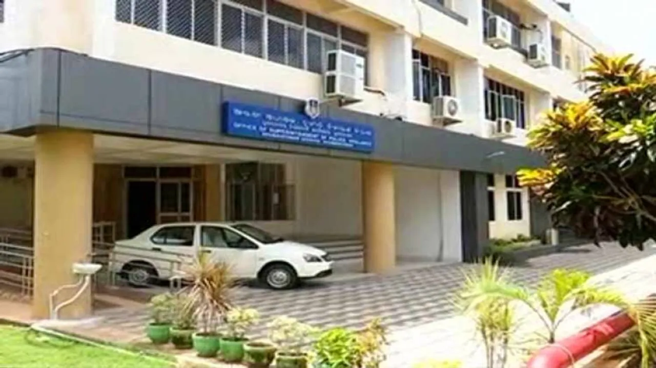Constable Arrested For Taking Bribe From Police Official In Odisha