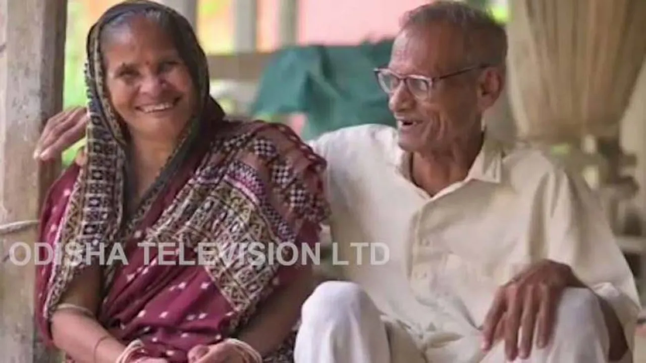 Love Wins Over Covid: Elderly Odia Couple Reunites, Thanks To Sabyasachi