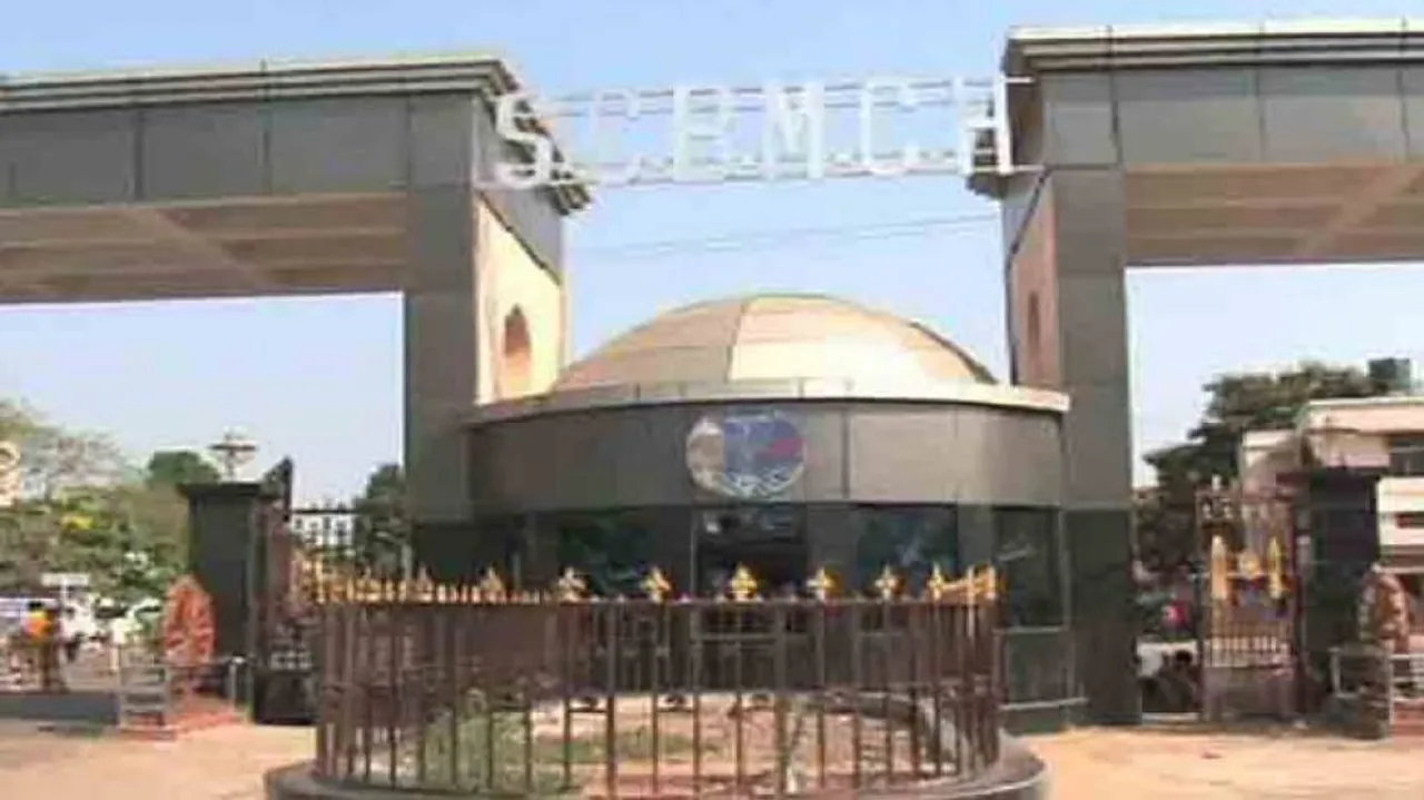 Mo Sarkar Promise? 'Contaminated Syringe' Kills Patient In Cuttack SCB Hospital