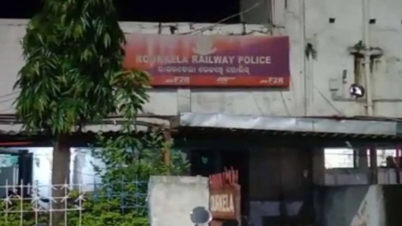 10 minor girls among 14 rescued while being trafficked to Tamil Nadu