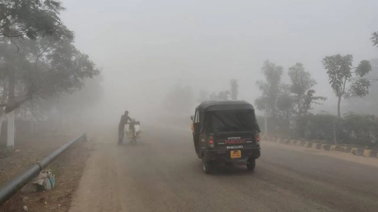 Thick Blanket Of Fog Engulfs Odisha; Vehicular Movement Hit In Twin City
