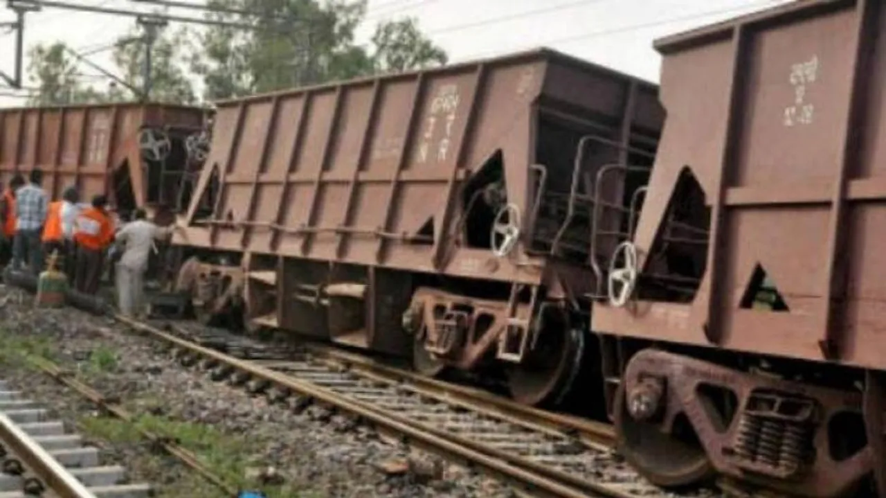 Goods train engine, 3 bogies derail in Bilaspur; none injured