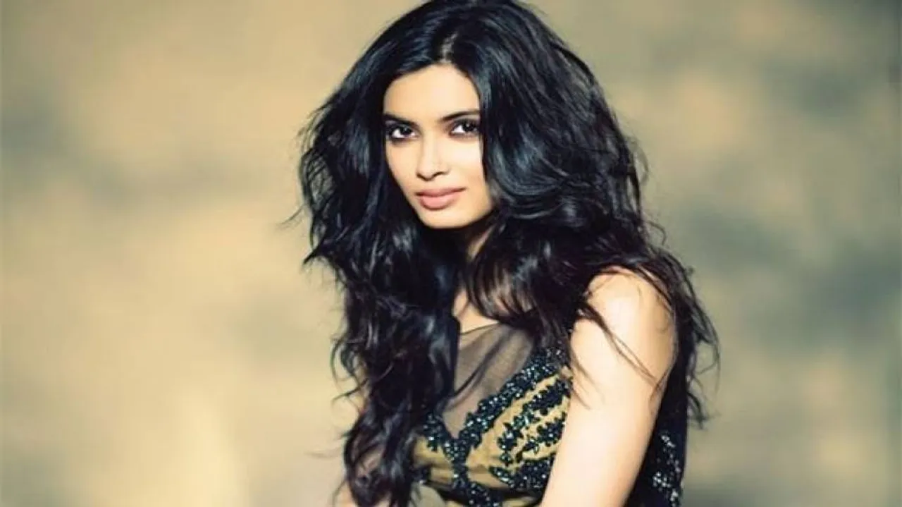 Diana Penty takes a stroll on ramp; here's the detail