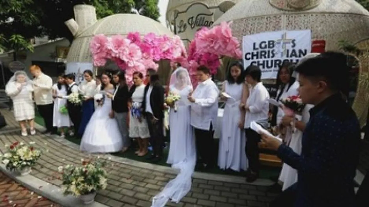 Philippines LGBT church holds mass wedding for same-sex couples