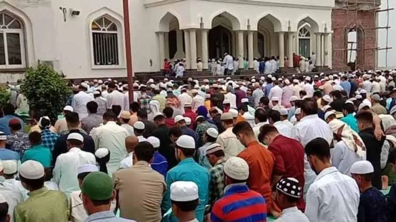 President, PM greets nation on Eid