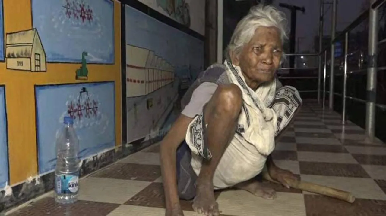 Frail & Elderly Woman Abandoned On Streets By Son, Daughter-In-Law
