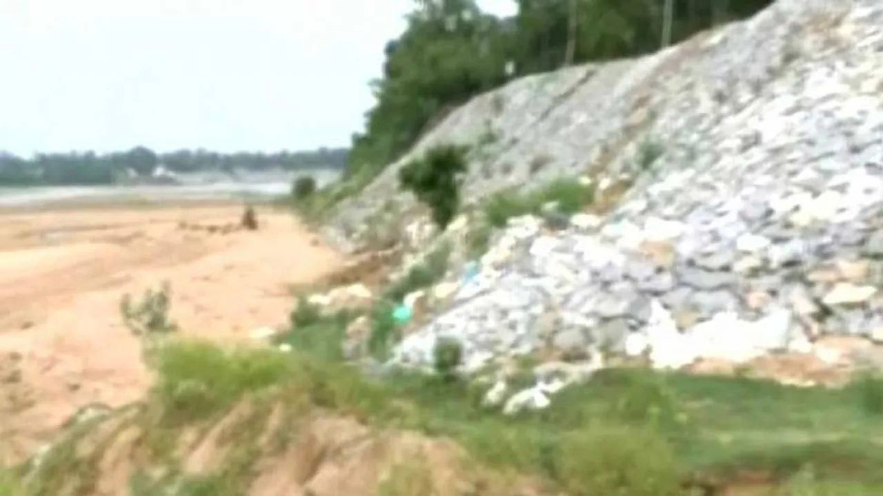 Unsafe river embankments grave concern for villagers of Jajpur, Balasore