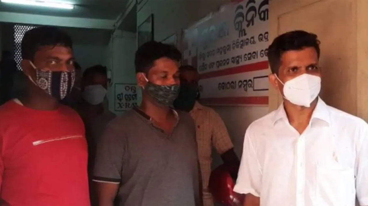 7 Excise Officials Injured In Attack By Liquor Mafia In Bhadrak's Mirzapur