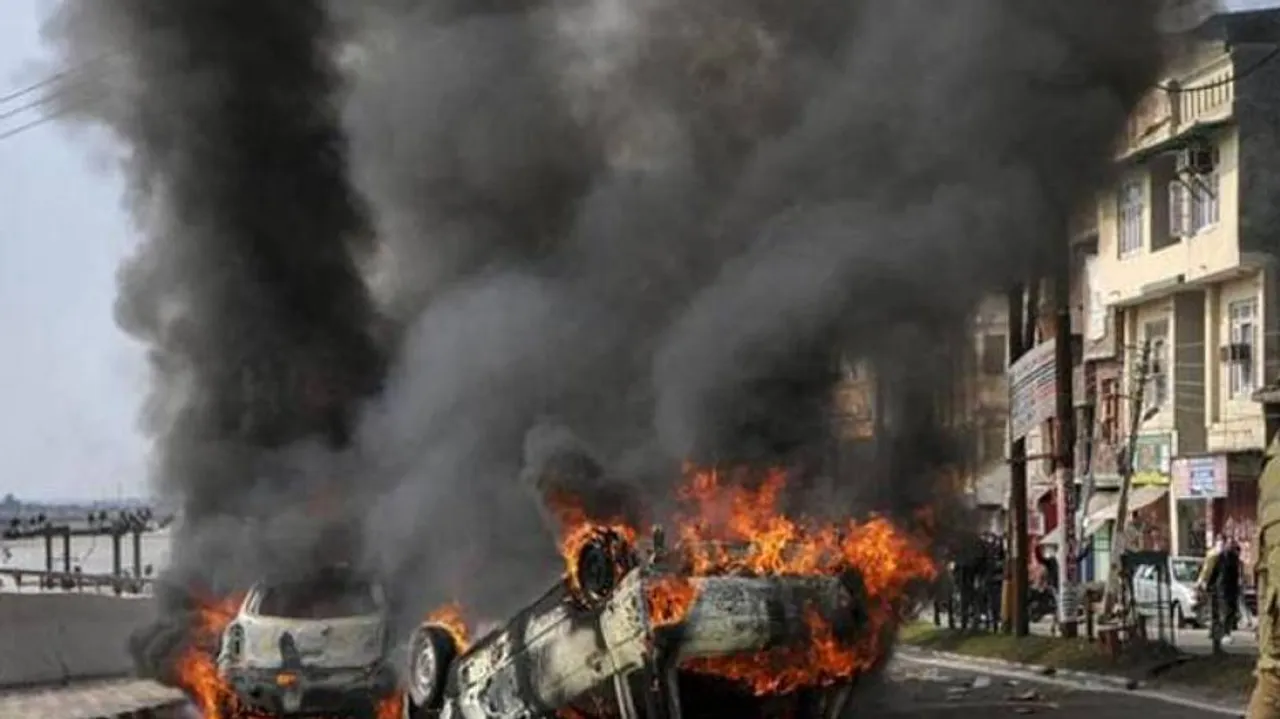 Blast damages CRPF vehicle on highway, causes panic