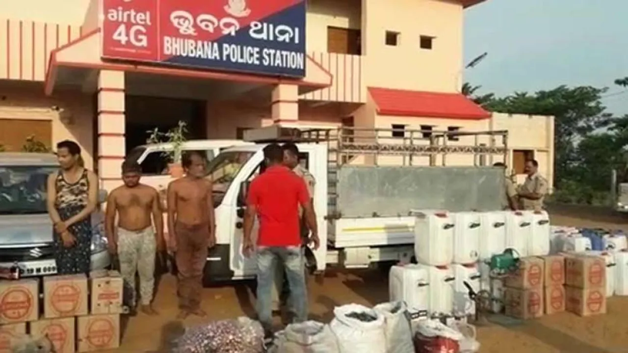 Fake liquor manufacturing unit busted in Dhenkanal; 4 arrested