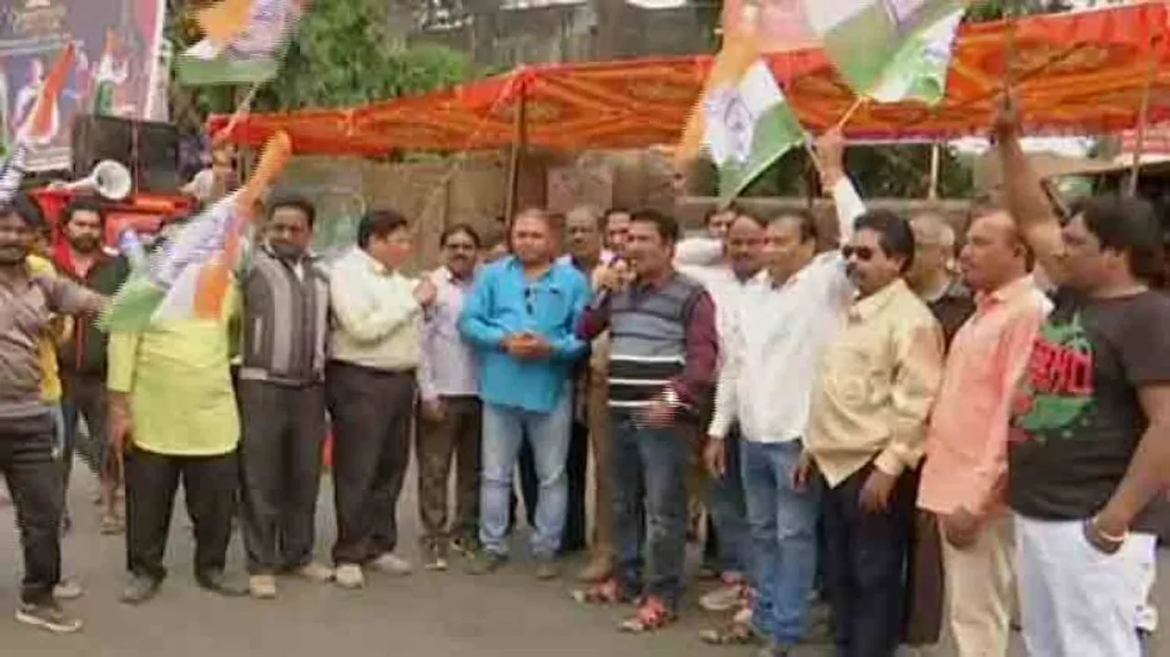 Farmers hit streets alleging kharif paddy procurement irregularities in Koraput