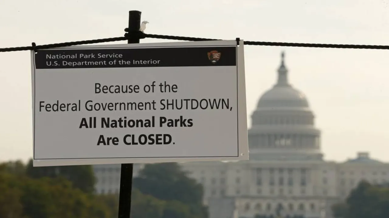 US government shuts down