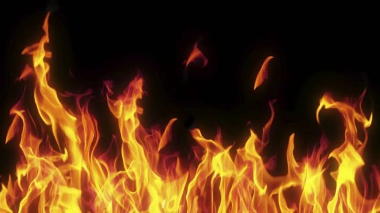 Maoists torch bus on Malkangiri-Chhattisgarh border