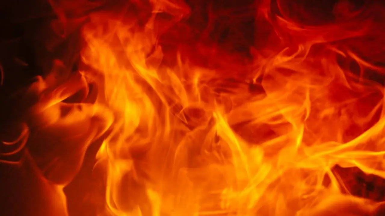 Fire in Howrah plastic factory