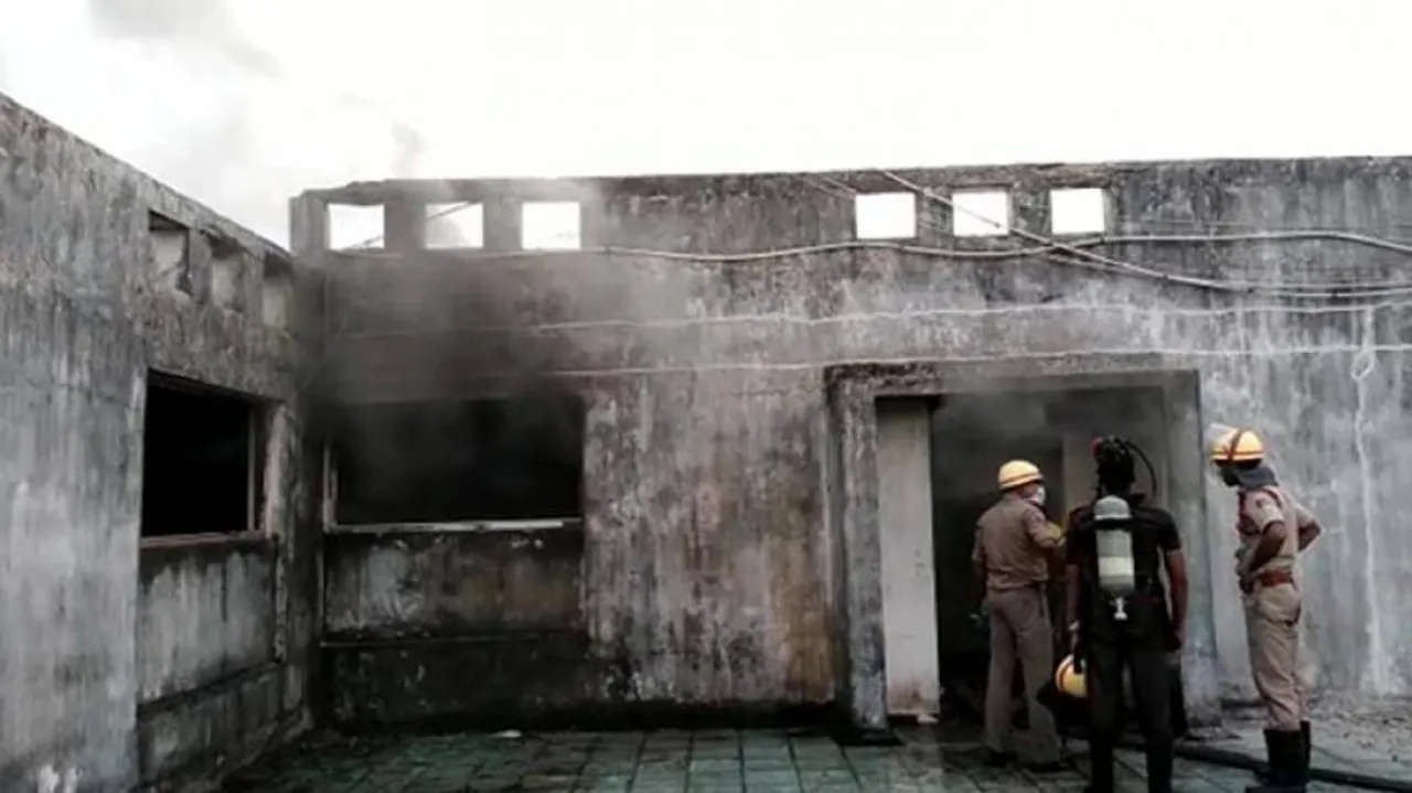 Fire breaks out at Big Bazaar in Cuttack