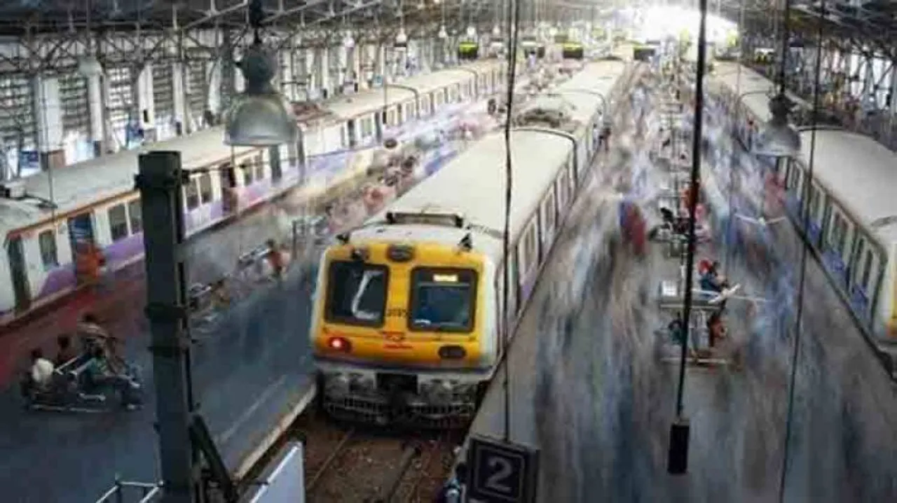 Fire hits Western Railway services in Maharashtra