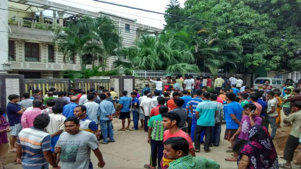 Five die in fire mishap at Pal Heights hotel owner's house