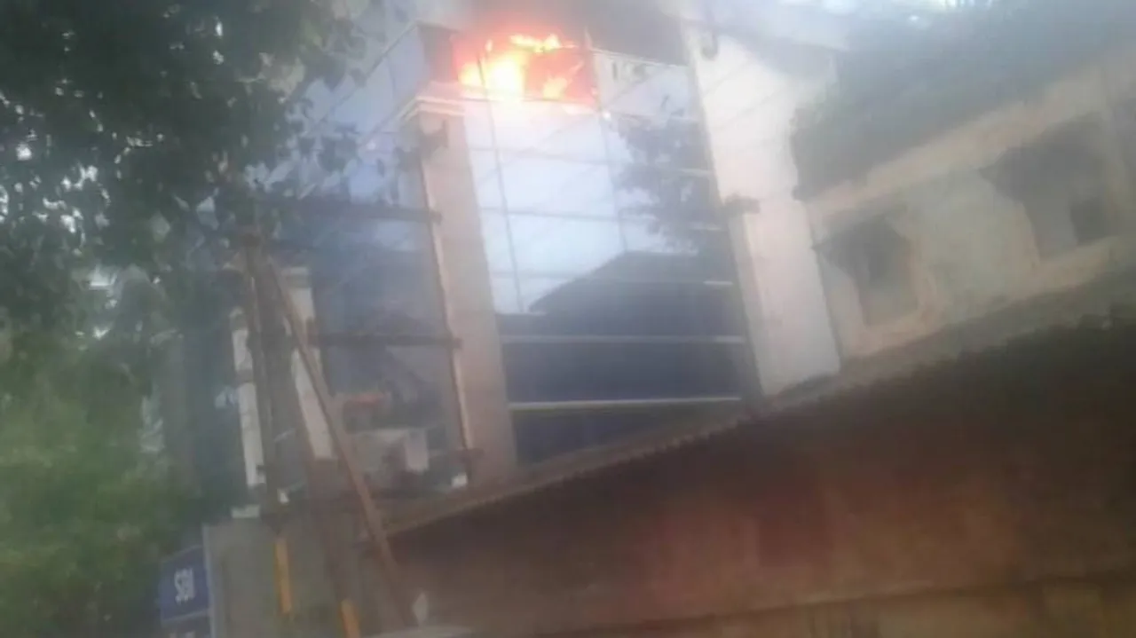 Fire breaks out in SBI branch in Bhubaneswar