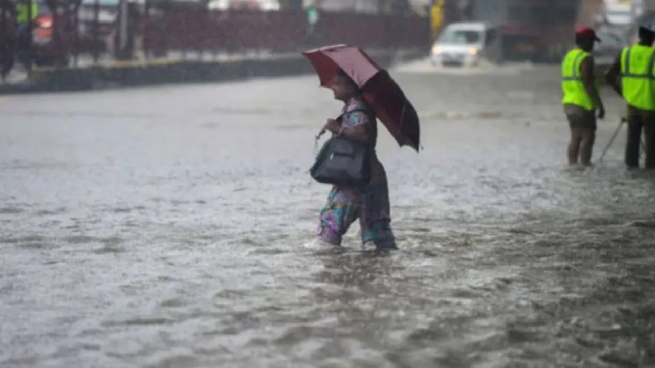 9 killed in Karnataka rain fury, normal life hit