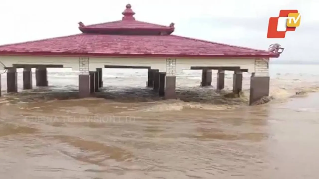 Medium Flood Likely In Mahanadi; SRC Puts 13 Districts On Alert