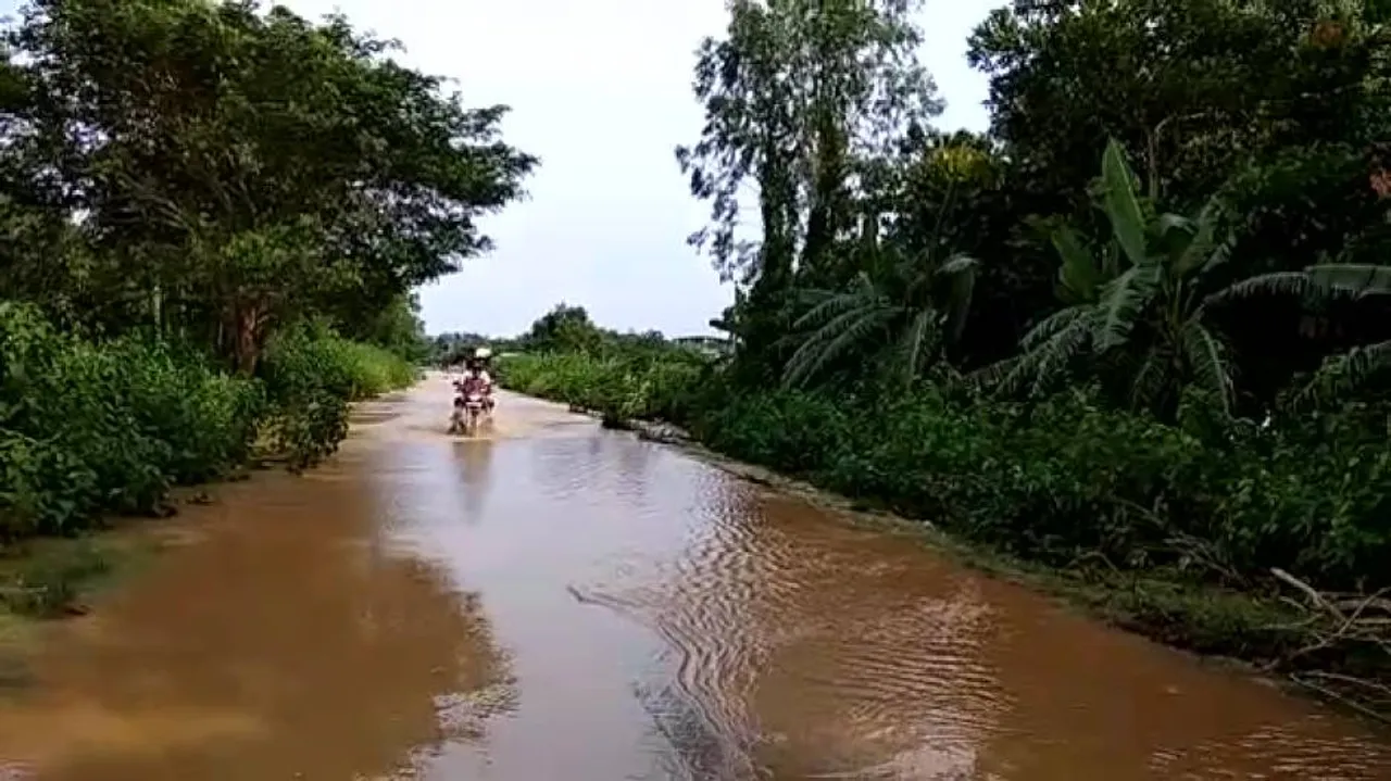 Flood-hit Jajpur limping back to normalcy, Kendrapara situation still grim