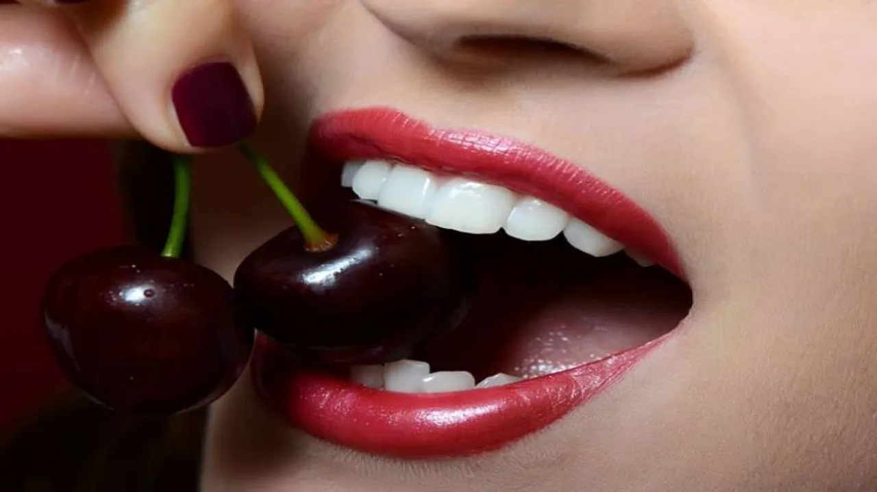 Seven food items that can stain teeth