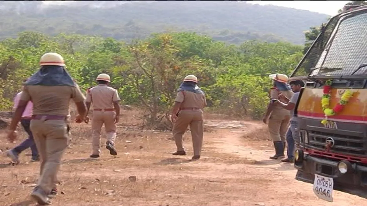 Odisha Govt Provides Safety Gears To Fire Fighting Forest Squads