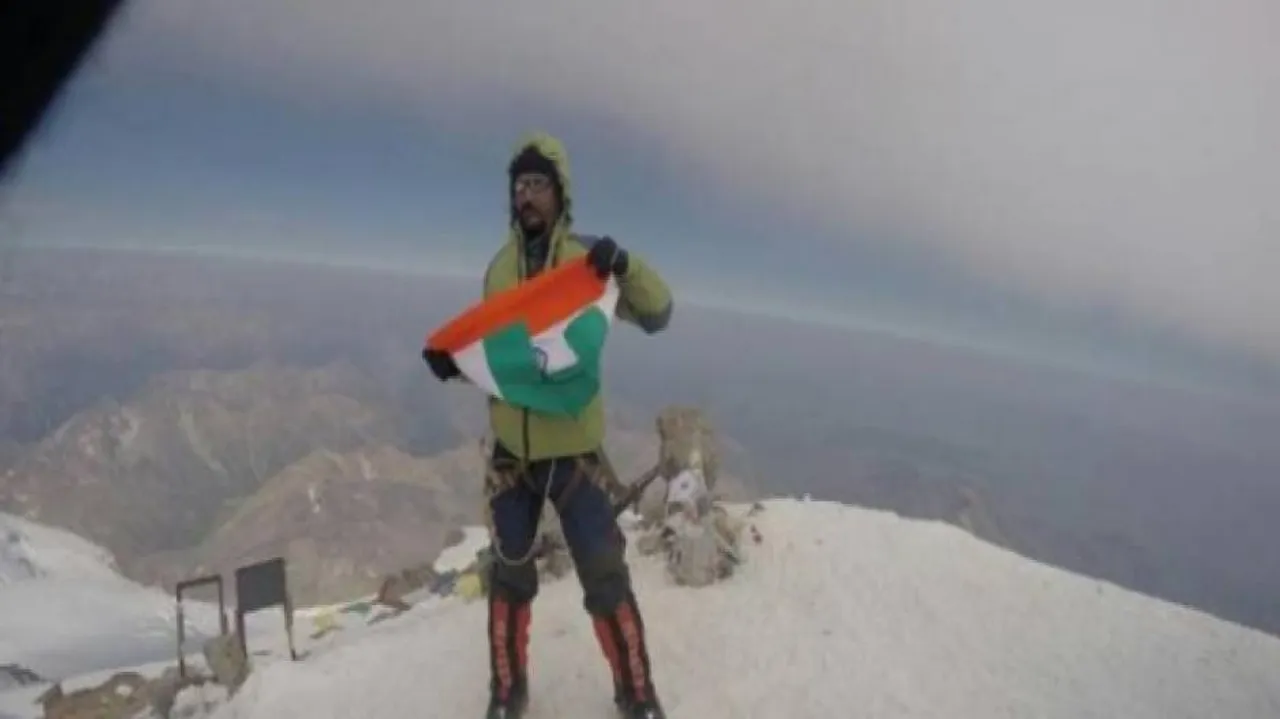 Ganesh becomes first Odia to scale Mount Elbrus