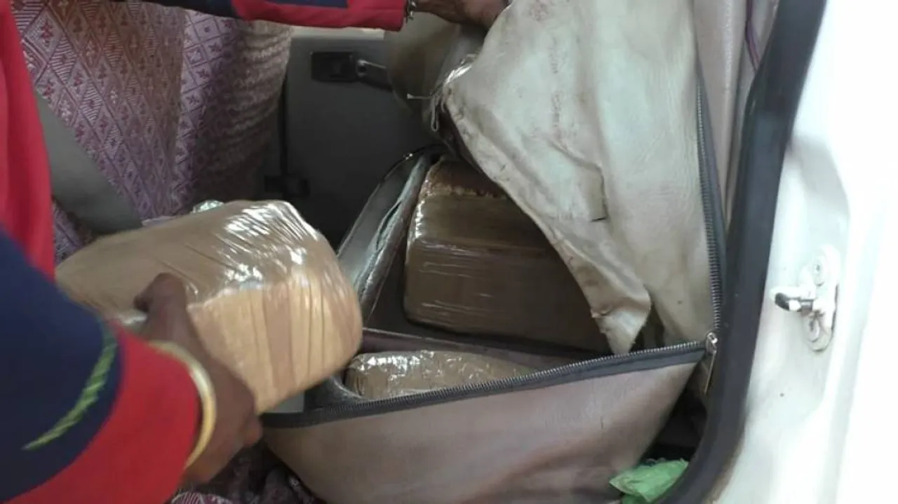 Odisha: Cops Seize Ganja Worth Over Rs 4 Lakh After Hot Chase, Nab 2 Peddlers