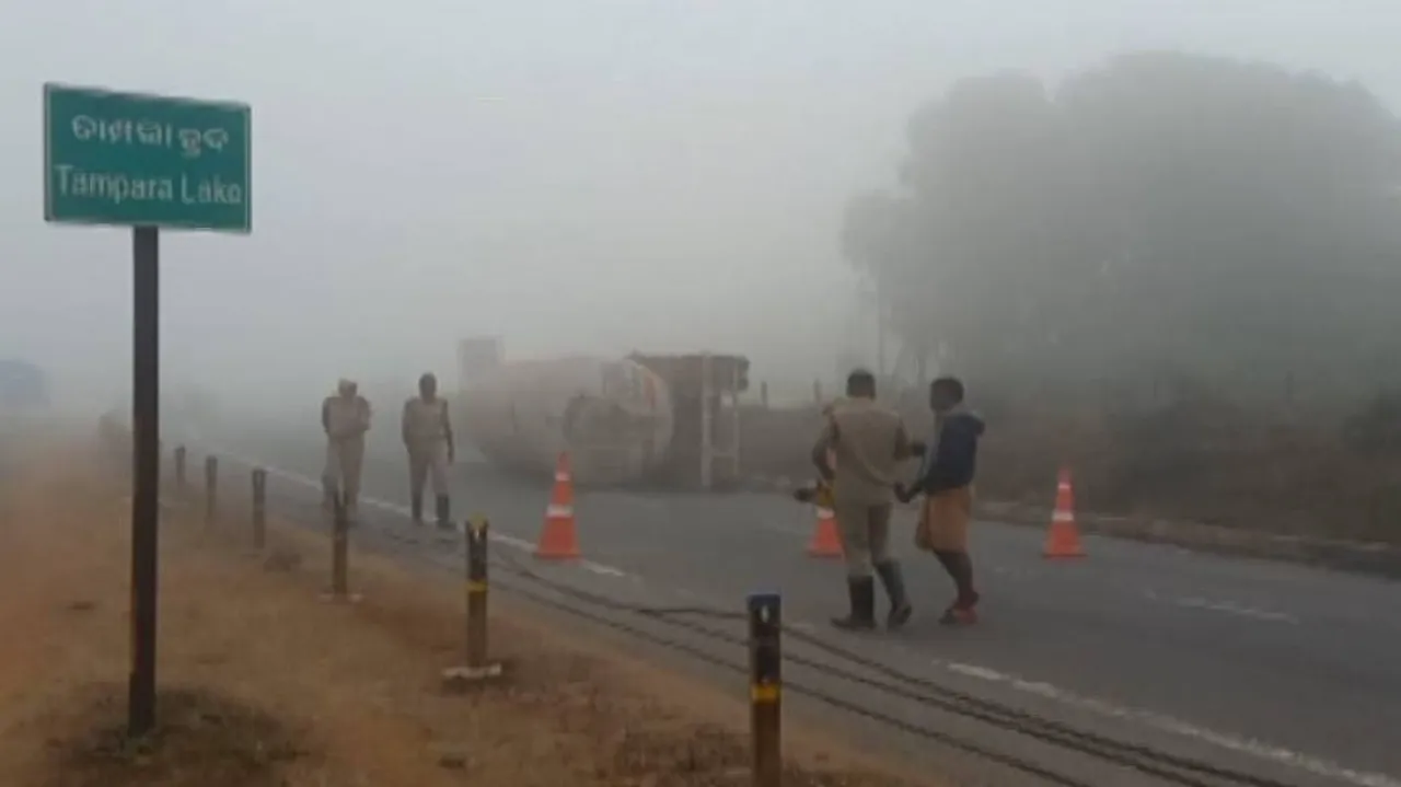 Gas Tanker Overturns On NH-16 In Ganjam, Traffic Disrupted
