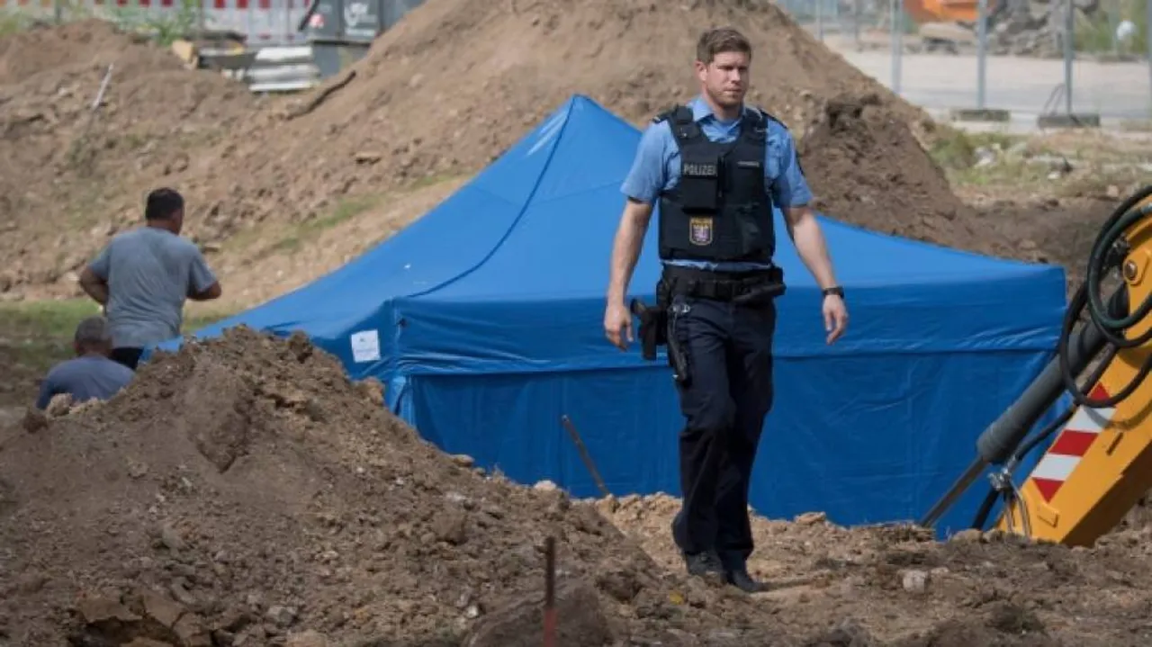World War II bomb: 70,000 evacuated in Frankfurt to defuse it