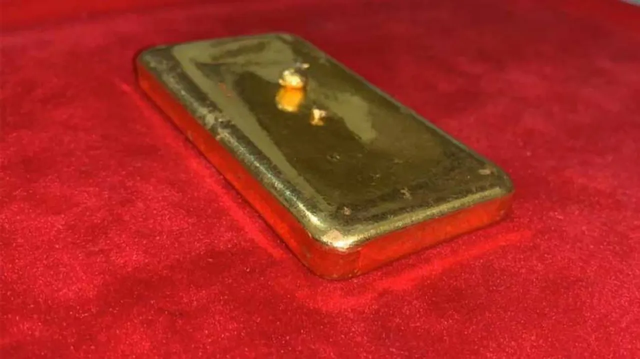 Two Held For Looting Gold Bar Worth Rs 36 Lakhs From Odisha Jeweller