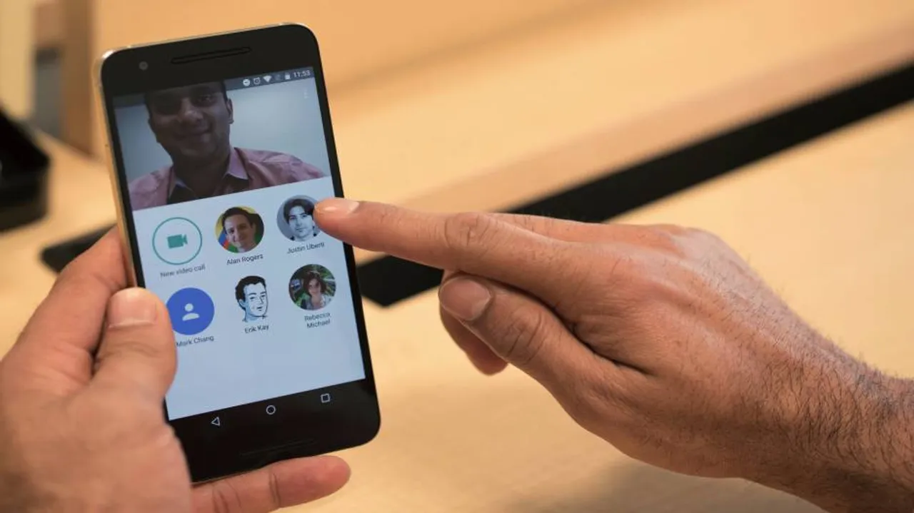 Make Google 'Duo' video call directly within 'Allo' app