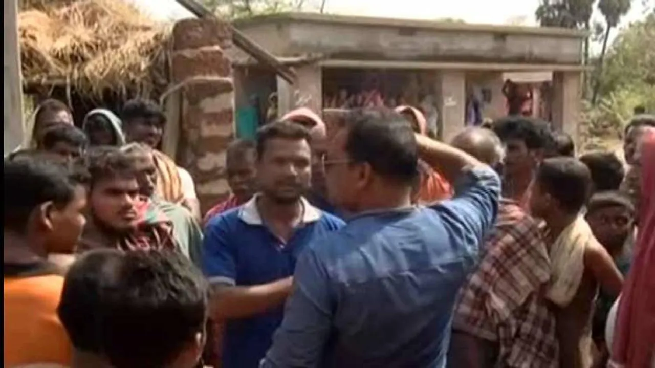 Fani victims in Khurda detain panchayat executive officer, GRS over 'irregularities'