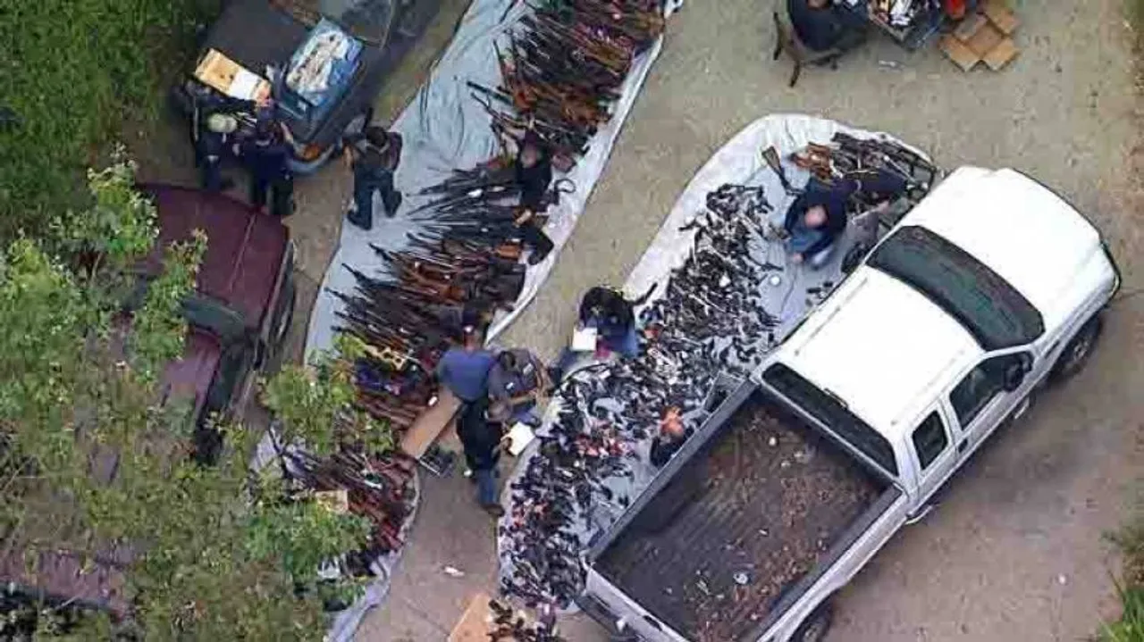 More than 1,000 guns seized from Los Angeles house