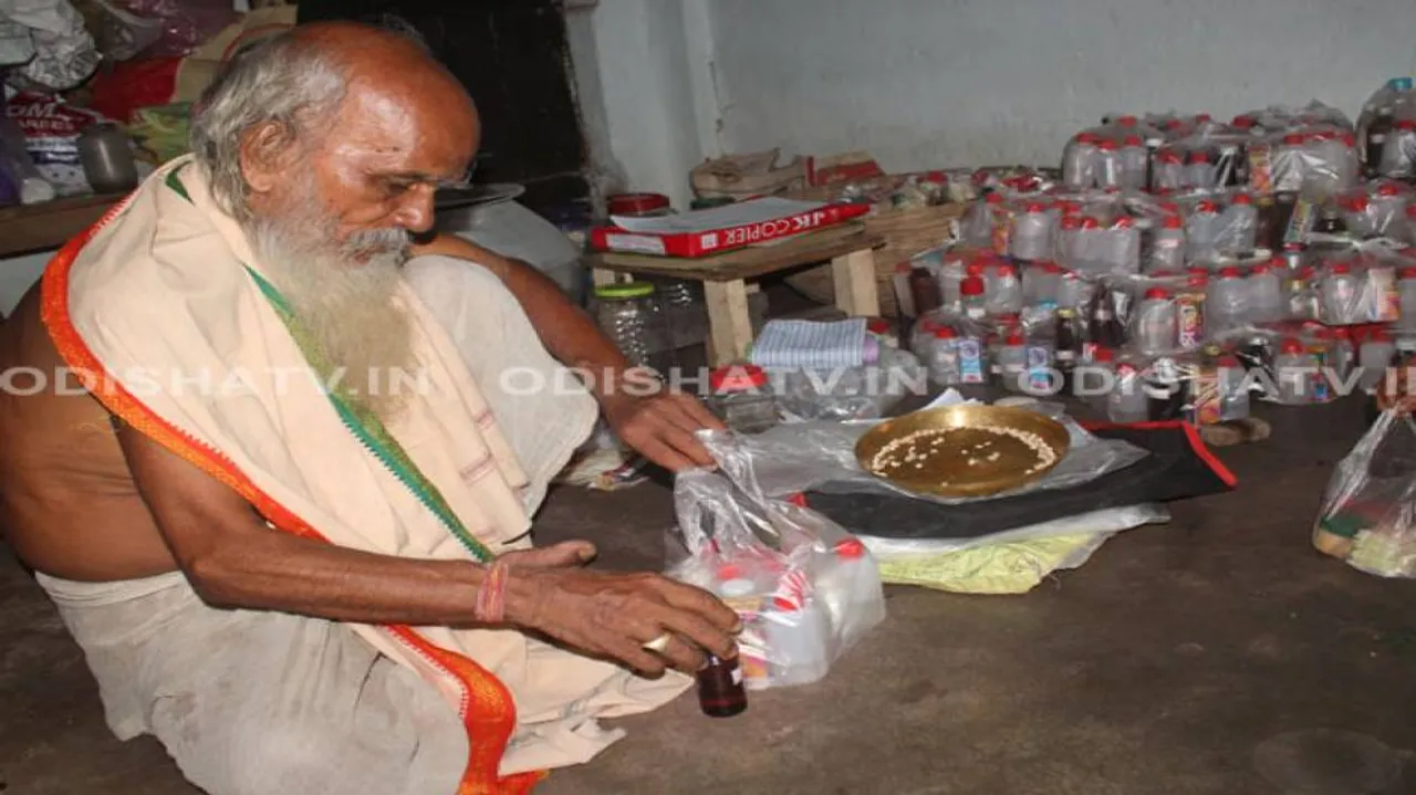 No puja in Cuttack is complete without this modern-day Baimundi