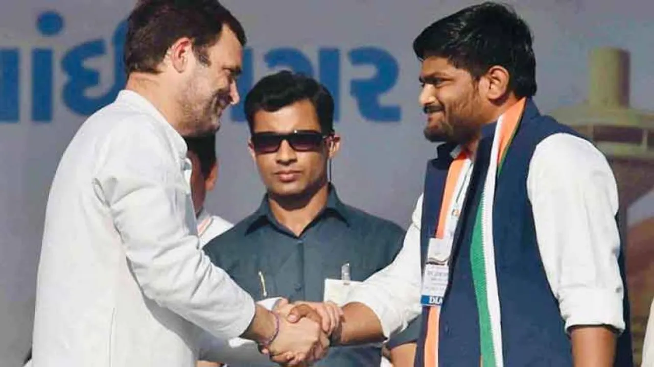 Hardik Patel joins Congress; praises Rahul, attacks Modi