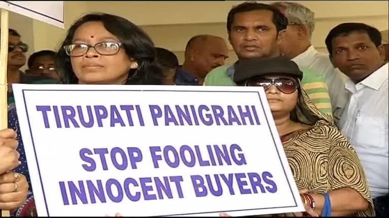Irate investors gherao Hi-Tech official demanding flats