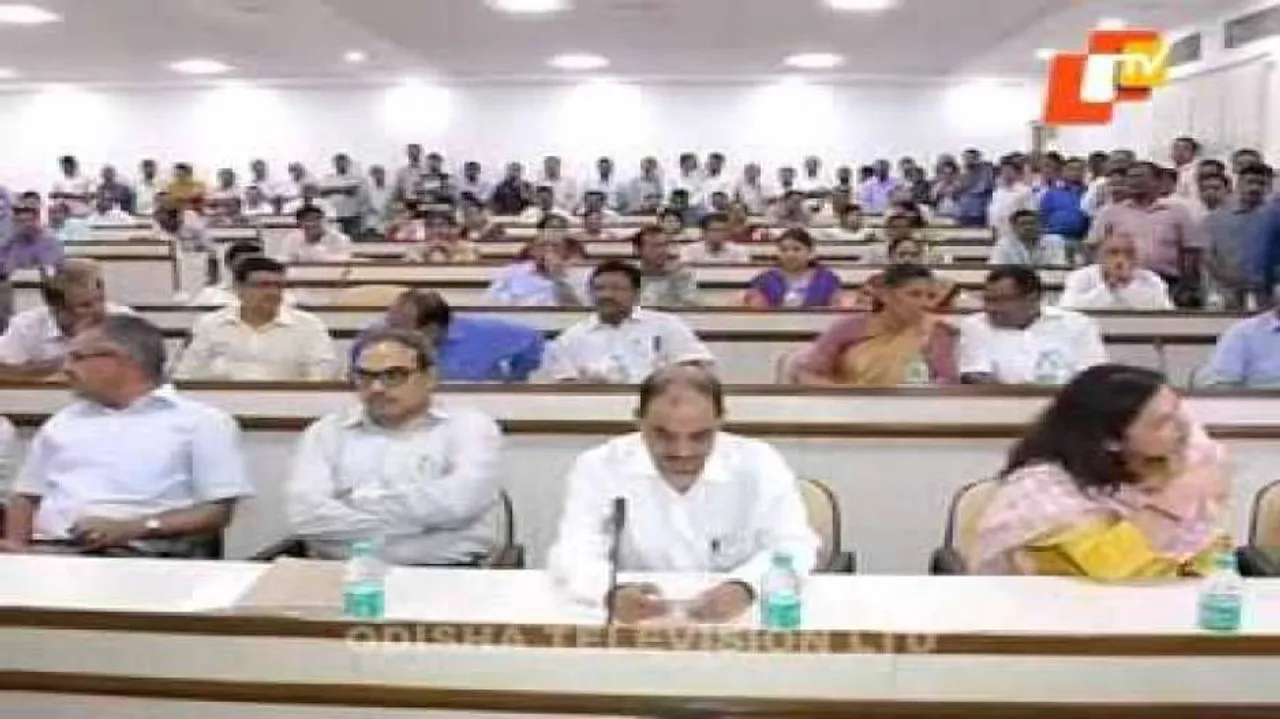 CM dedicates 100 urban drinking water projects