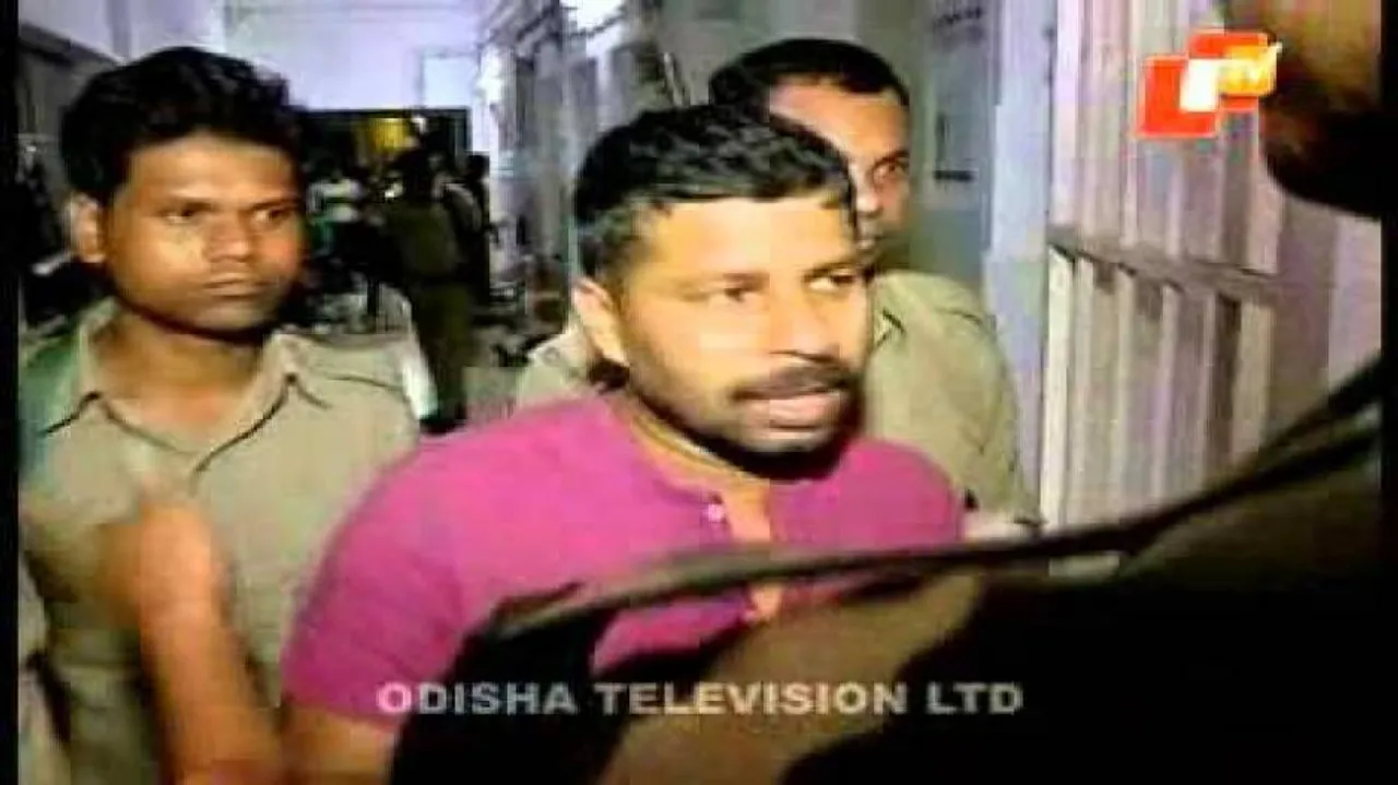 Maoist leader Azad withdraws hunger strike
