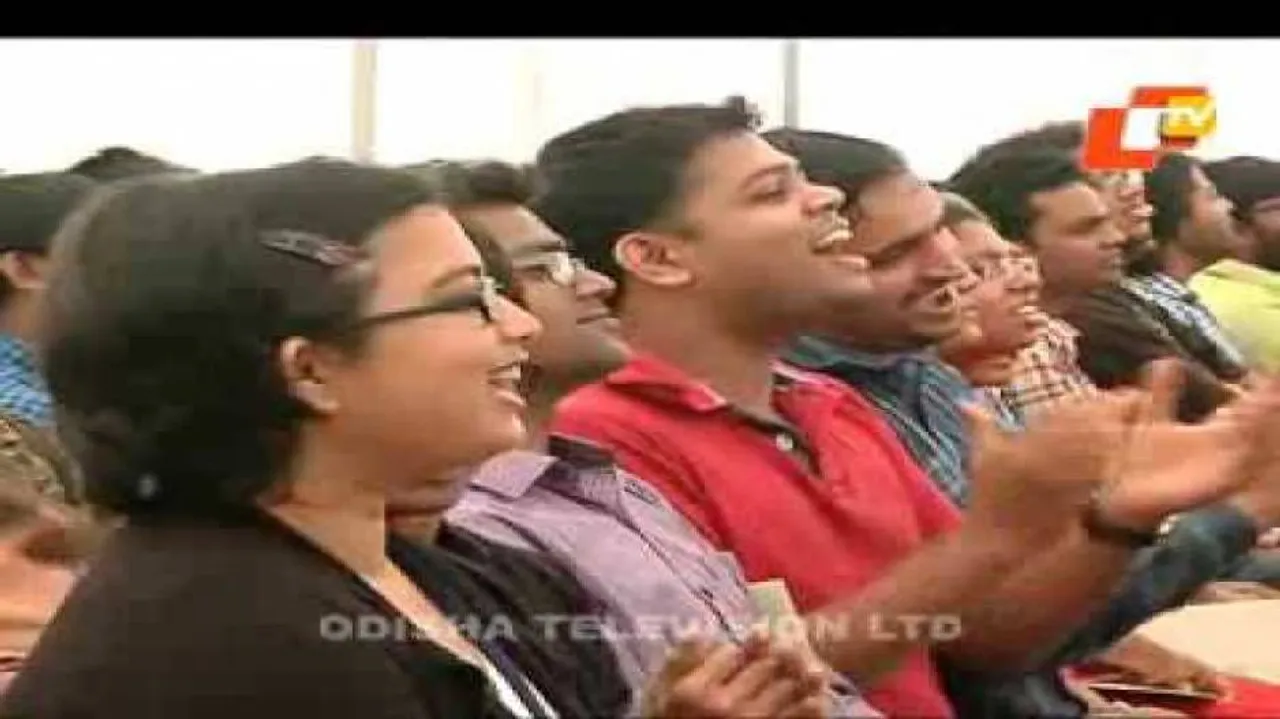PM felicitates three achievers from Odisha