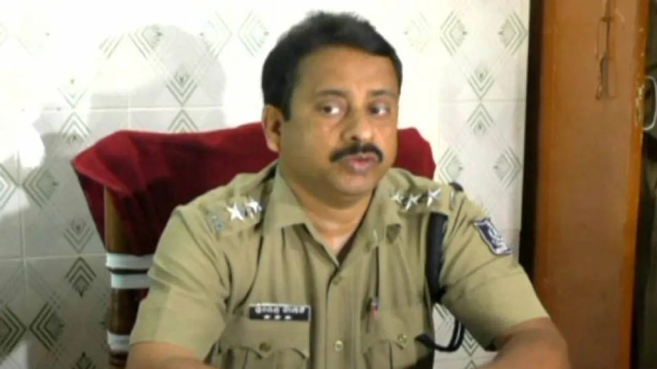 Cop in Hanuman coin row seeks anticipatory bail from HC