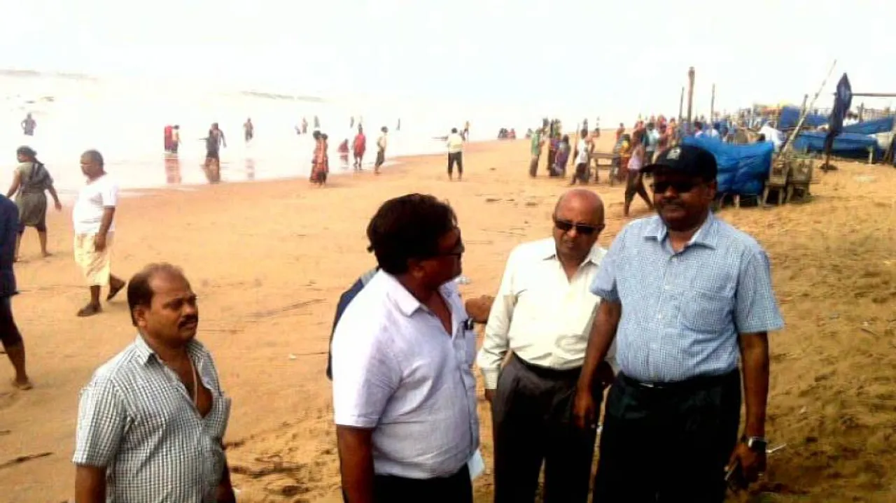 Sea ingress in Puri: IIT, Madras team visits spot