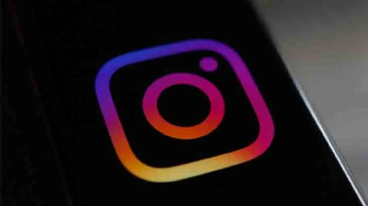 Instagram testing new Stickers with song lyrics