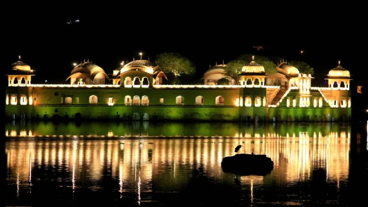 Jaipur glitters with launch of 'night tourism' project
